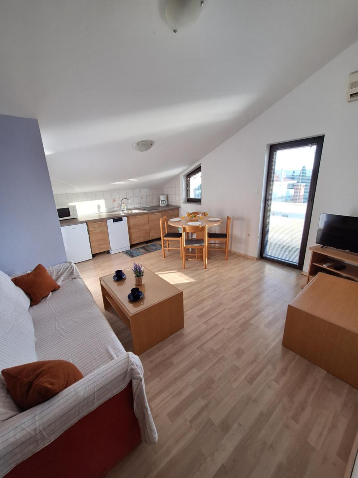 Apartmani Vukovic Punat Exterior photo